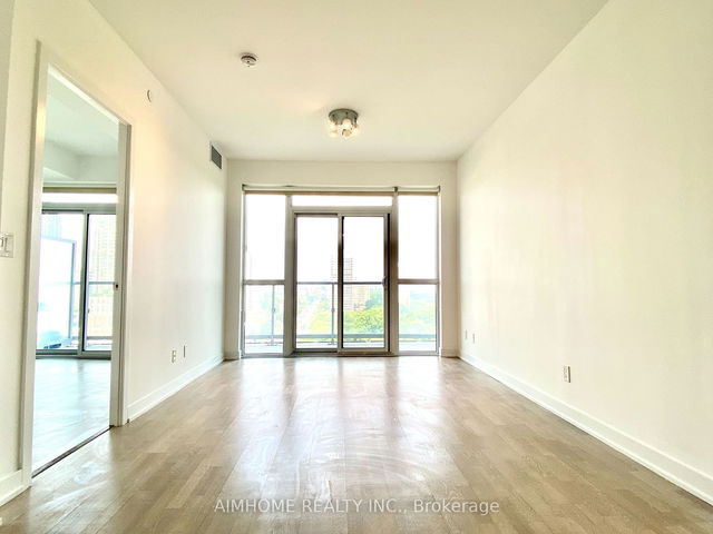 1004 - 501 St Clair Avenue