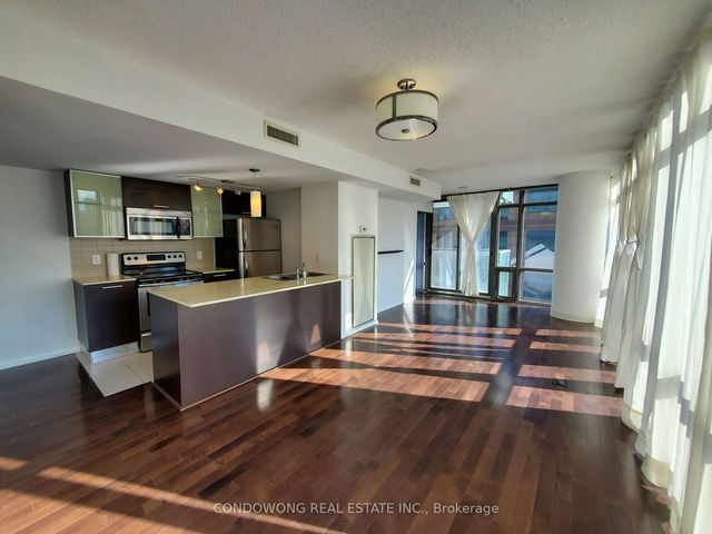 1303 - 38 Grenville Street