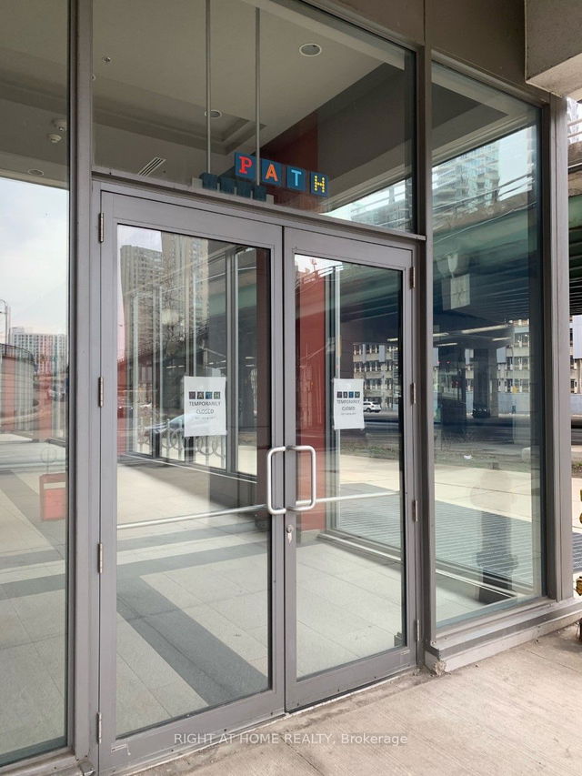 1208 - 25 Lower Simcoe Street