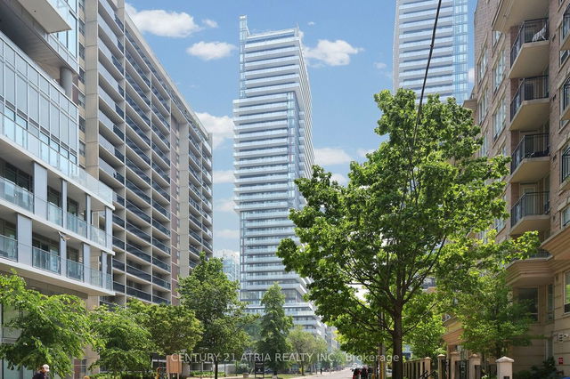 320 - 185 Roehampton Avenue