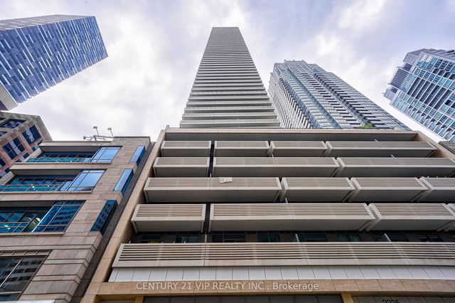 3509 - 2221 Yonge Street