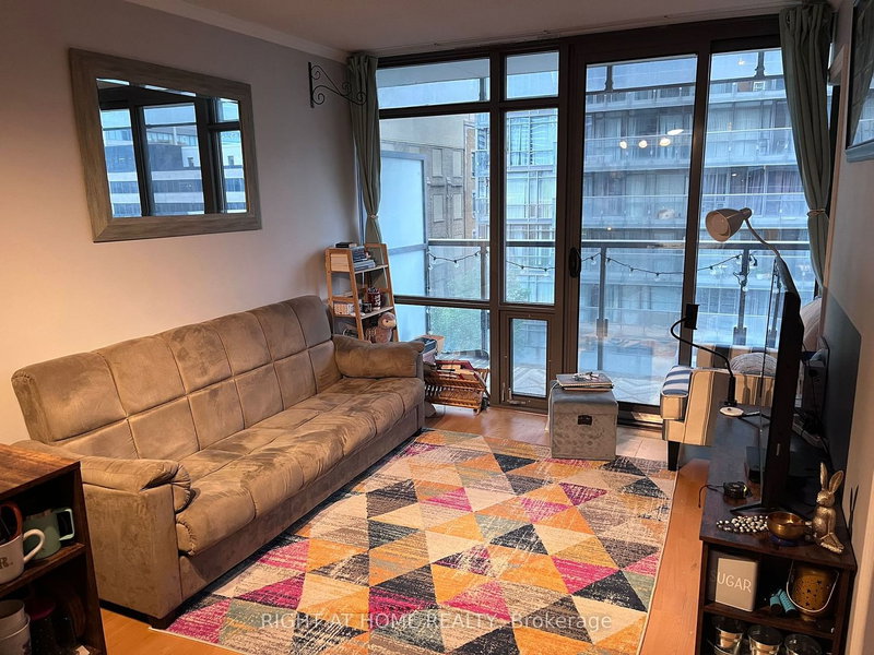 610 - 37 Grosvenor St, Toronto, M4Y 3G5 | Image 3