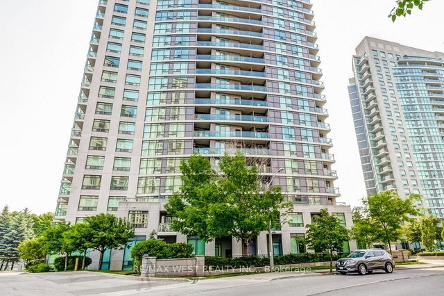 701 - 30 Harrison Garden Boulevard