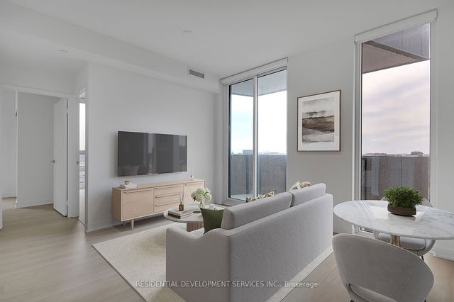 907 - 30 Tretti Way