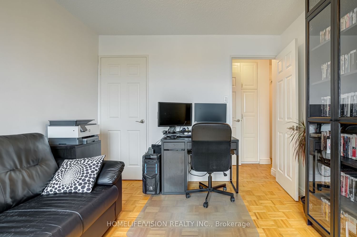 Listing Image 18