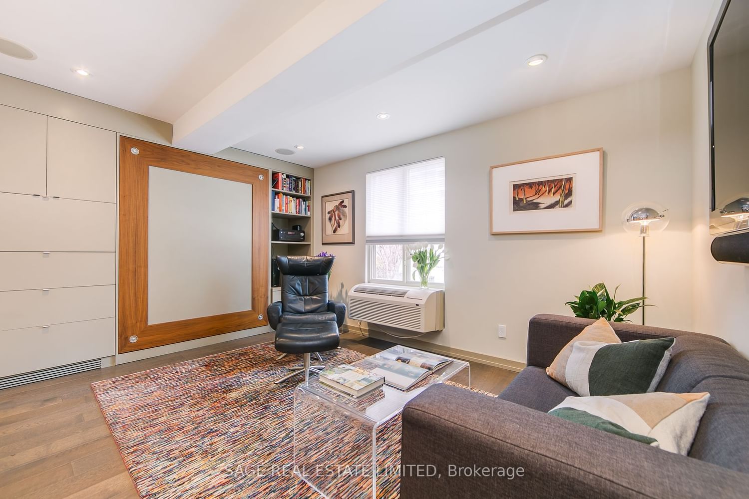 Listing Image 15