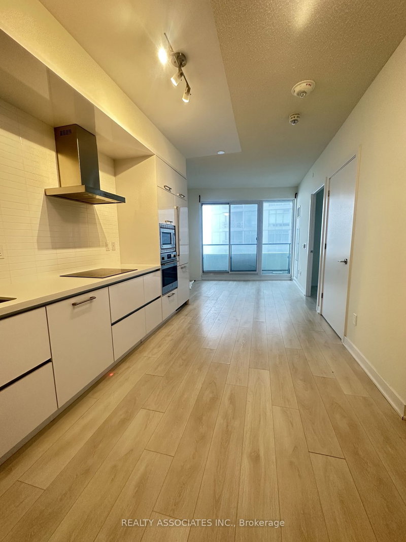 3104 - 2221 Yonge St, Toronto, M4S 0B8 | Image 2