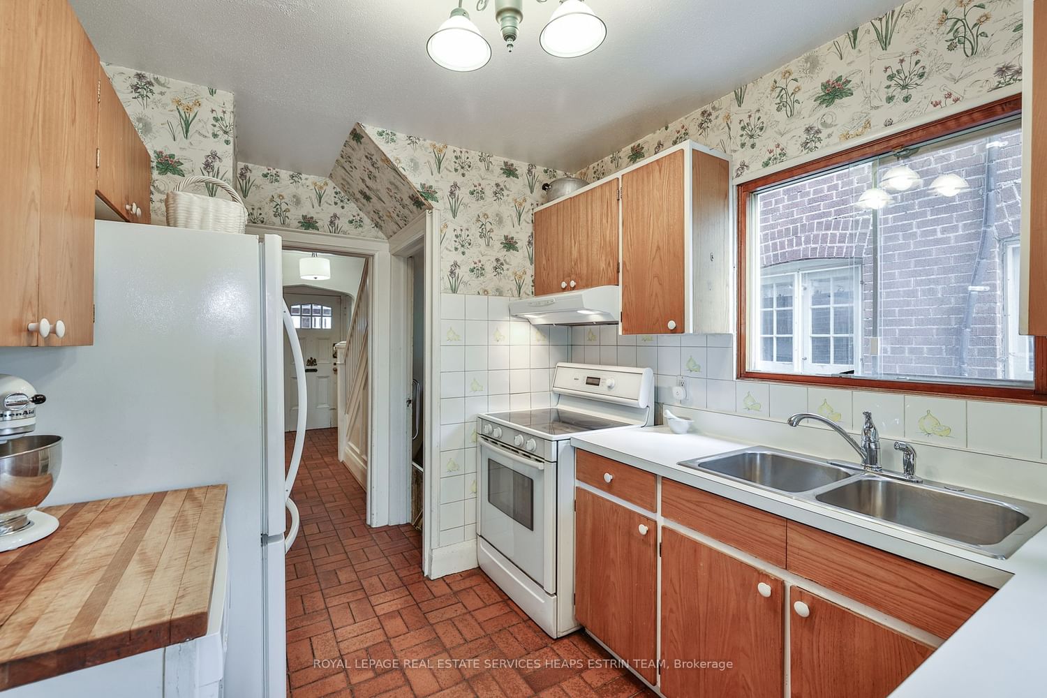 Listing Image 14