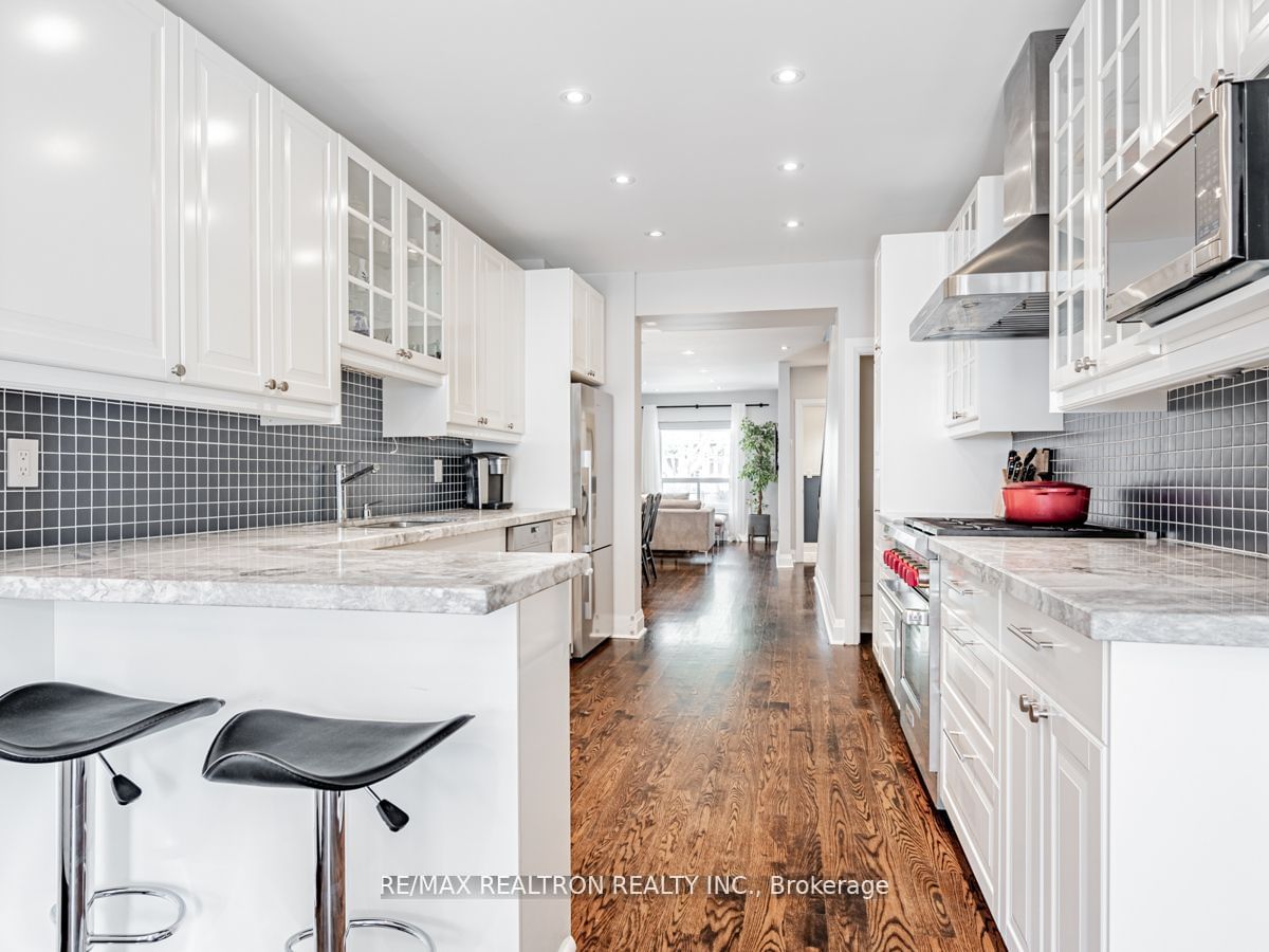 Listing Image 14