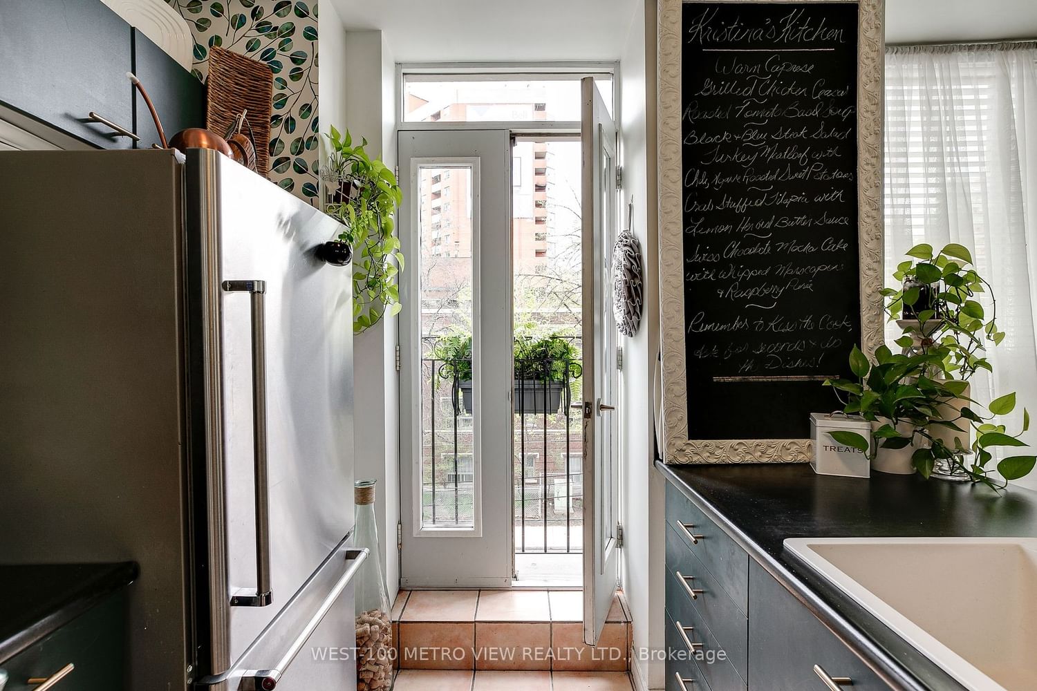 Listing Image 9