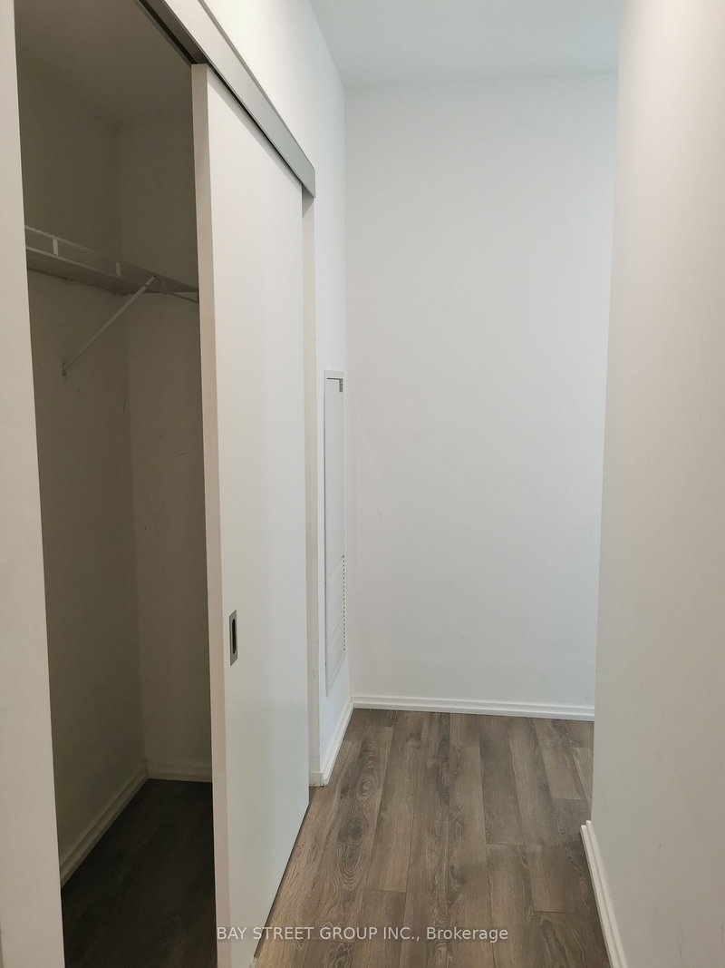 1105 - 197 Yonge St, Toronto, M5B 1M4 | Image 2