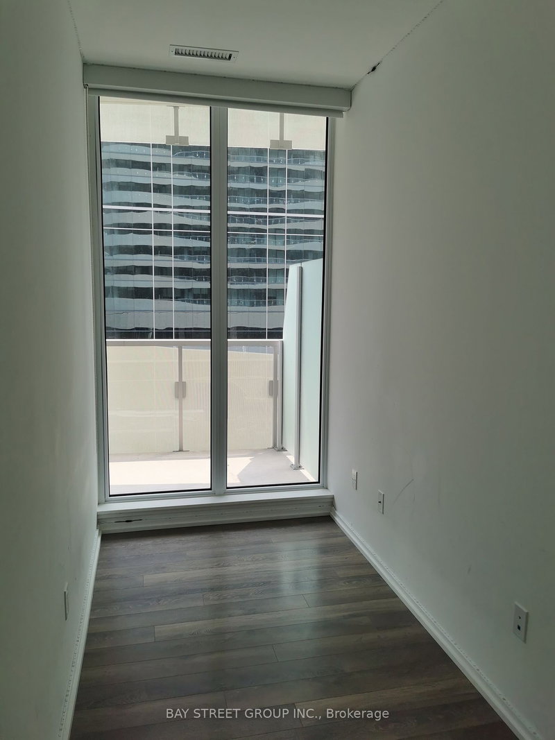 1105 - 197 Yonge St, Toronto, M5B 1M4 | Image 3