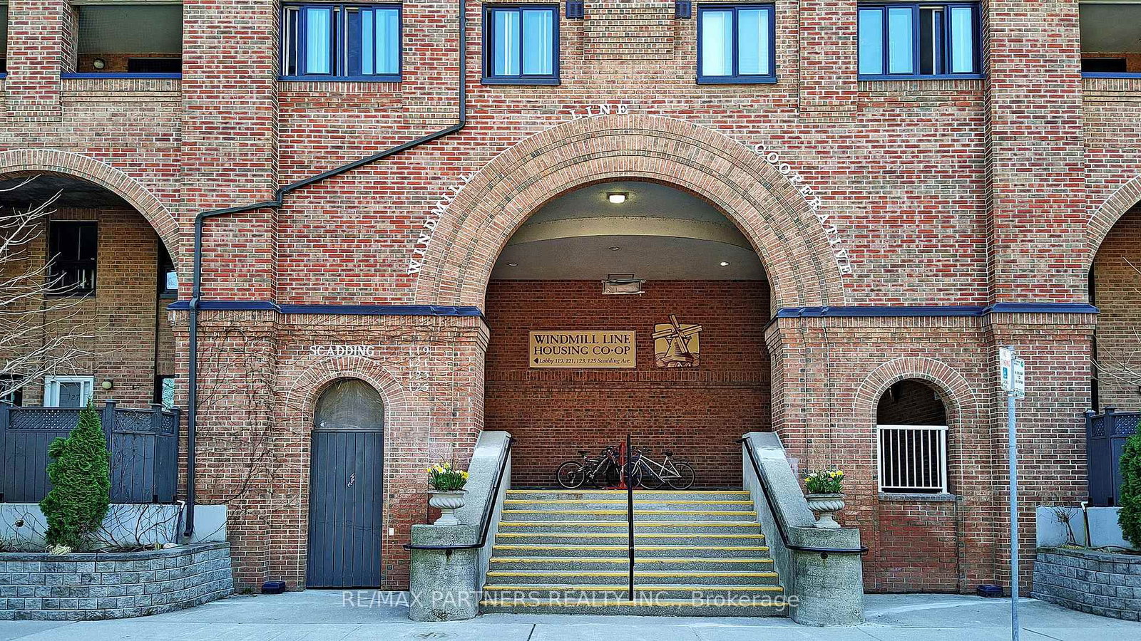 Listing Image 32