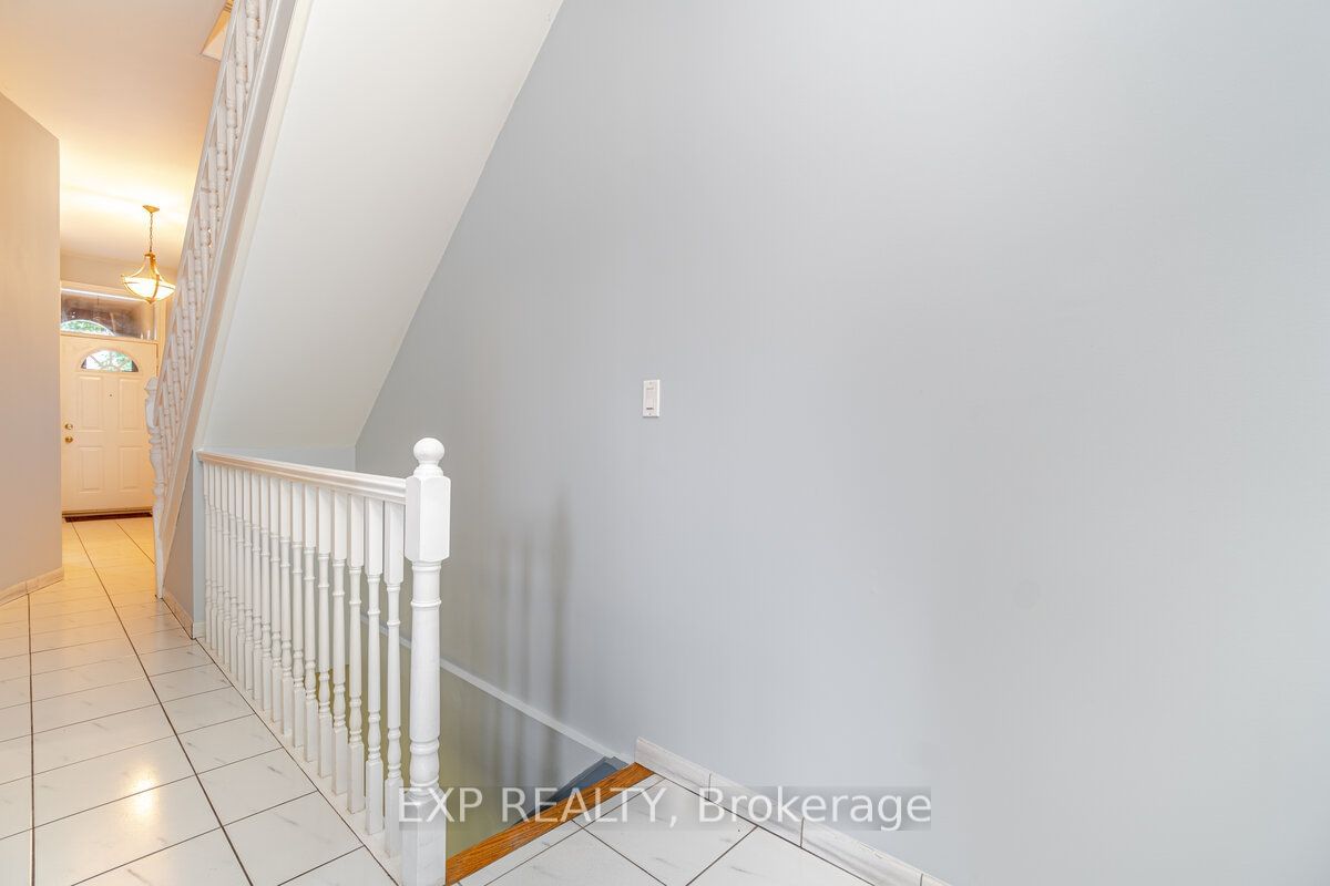 Listing Image 28