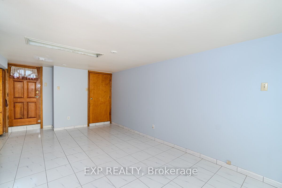 Listing Image 30