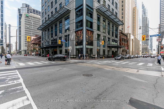 3401 - 311 Bay Street