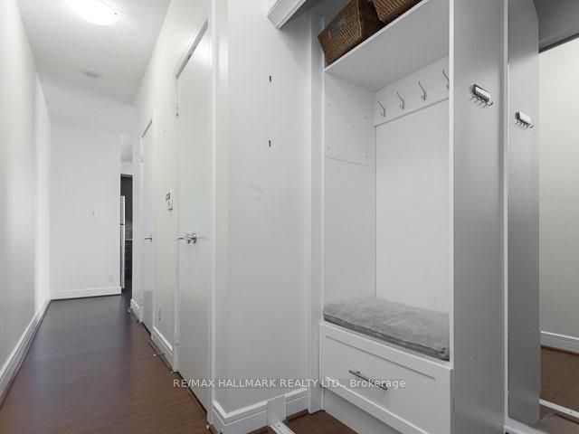 Room2
