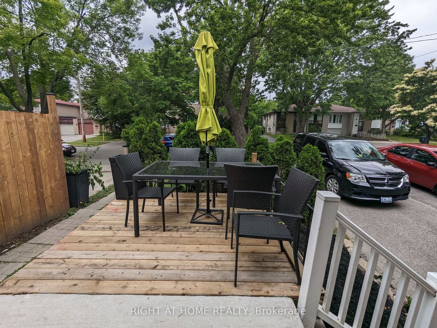 Listing Image 4