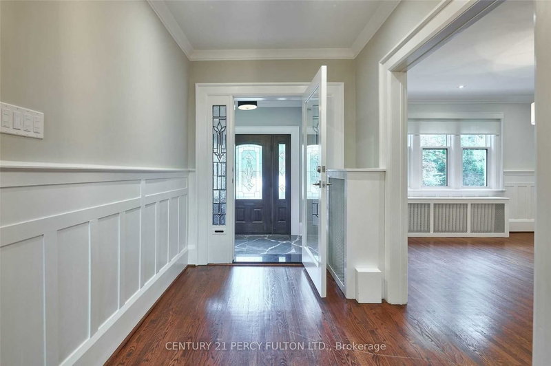 43 Oriole Pkwy, Toronto, M4V 2E2 | Image 3