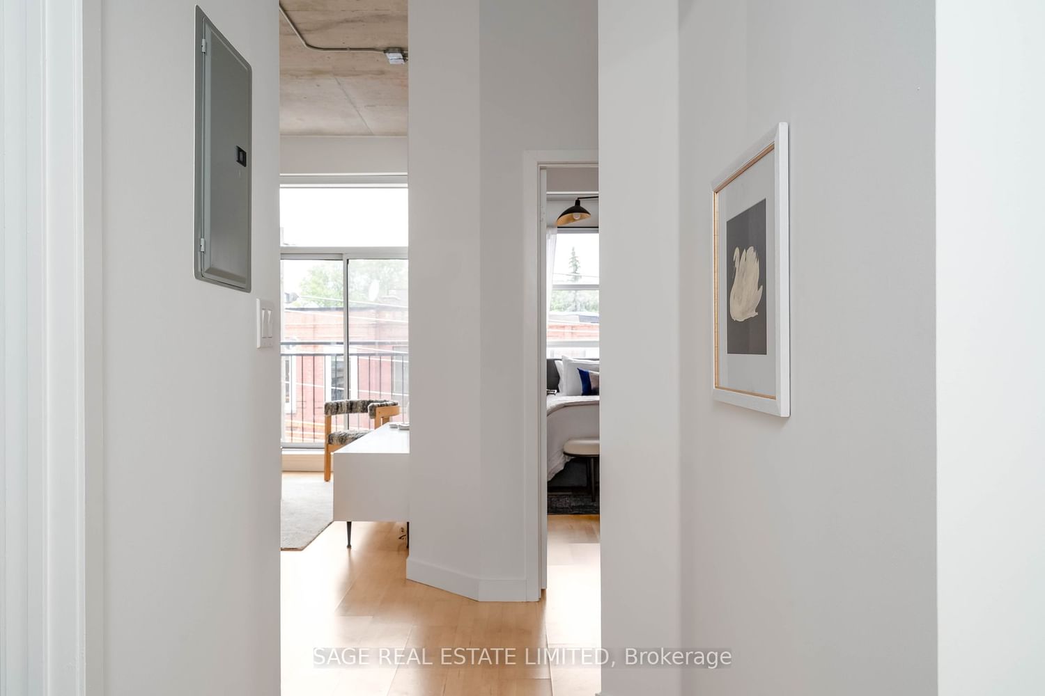 Listing Image 9