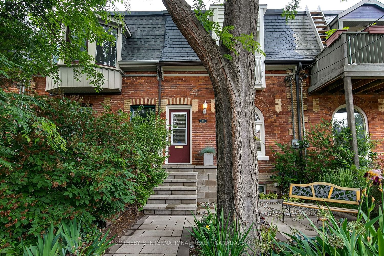 Listing Image 4