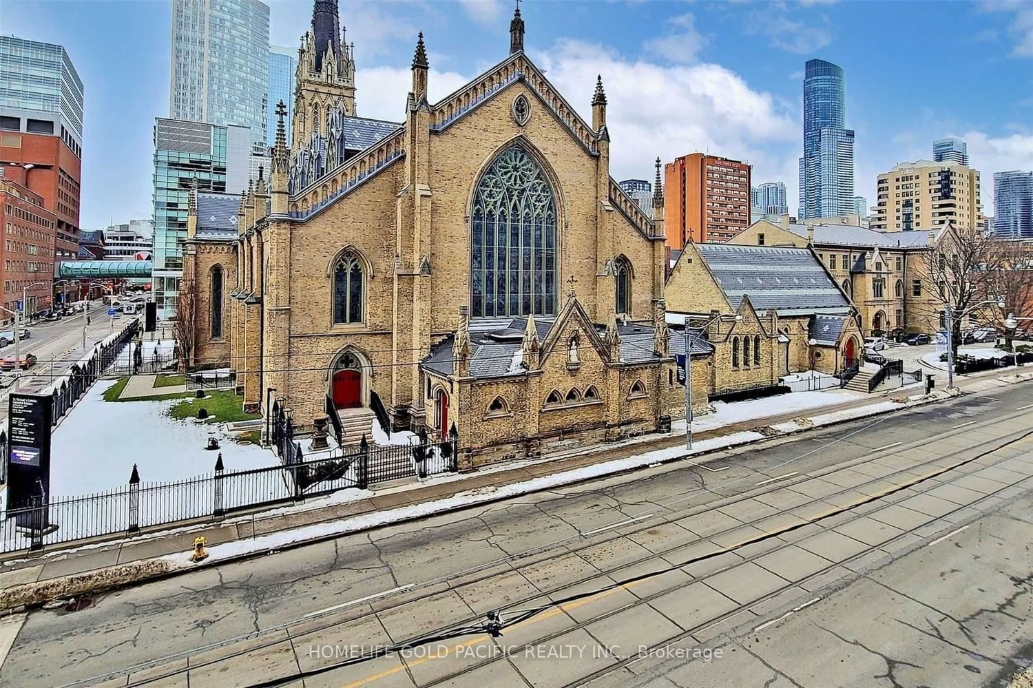 Listing Image 4