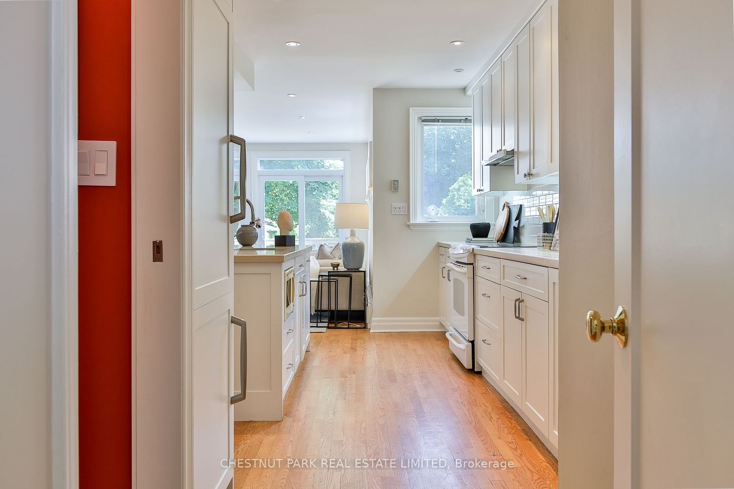 Listing Image 7