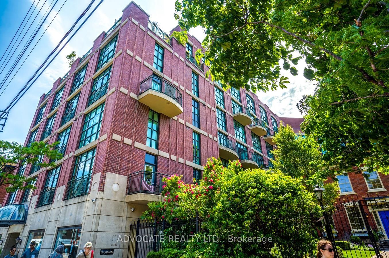 Listing photo 2