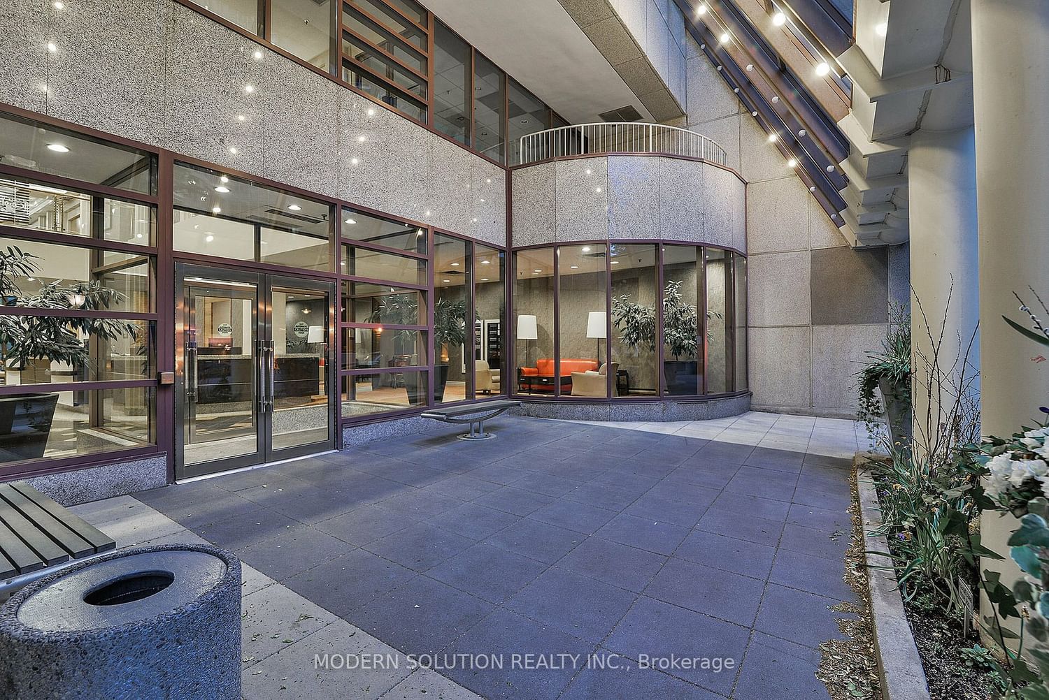 Listing Image 5