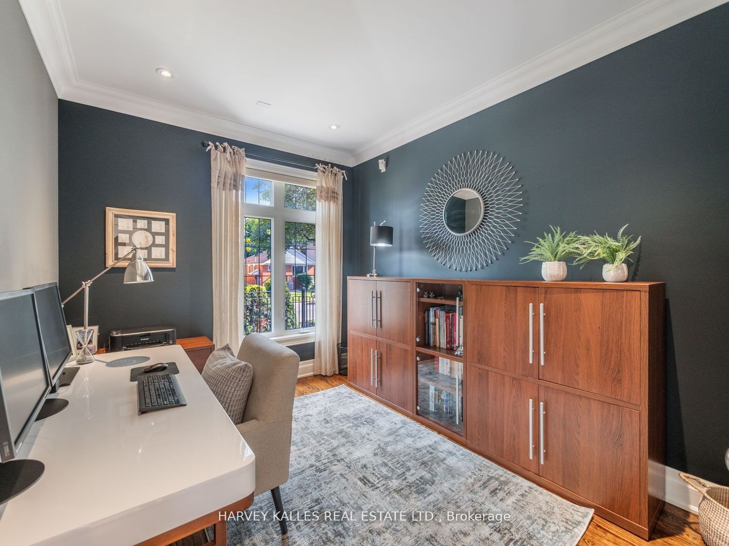 Listing Image 12