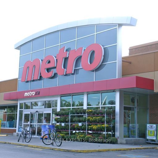 2 - 413 Crawford St, Toronto, M6G 3J7 | Image 2