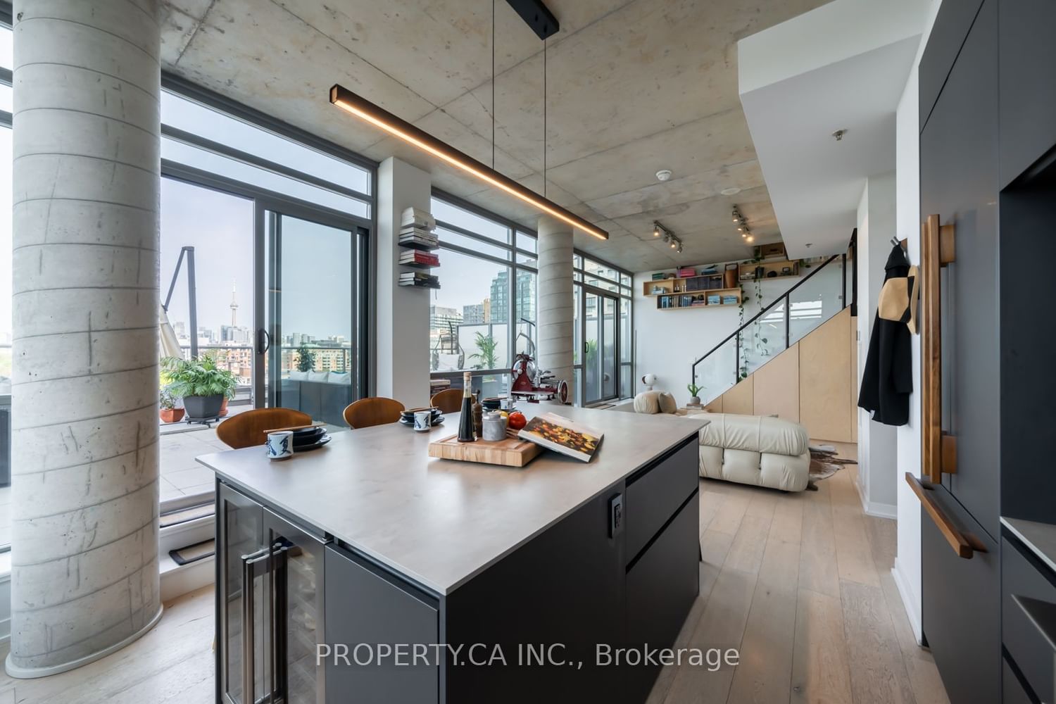 Listing Image 9