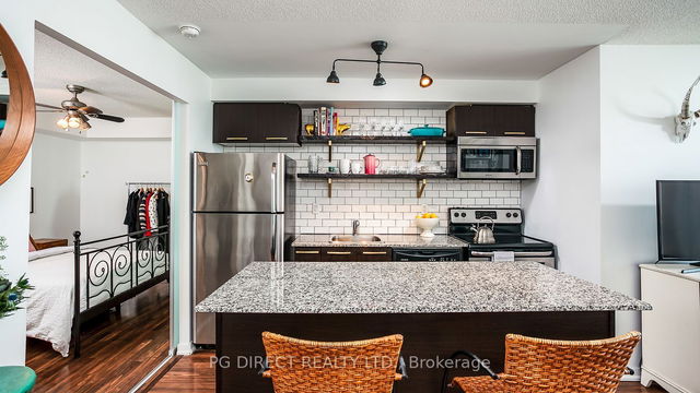 1624 - 38 Joe Shuster Way