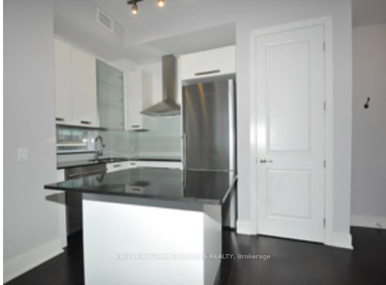 1202 - 21 Balmuto St N, Toronto, M4Y 1W4 | Image 3