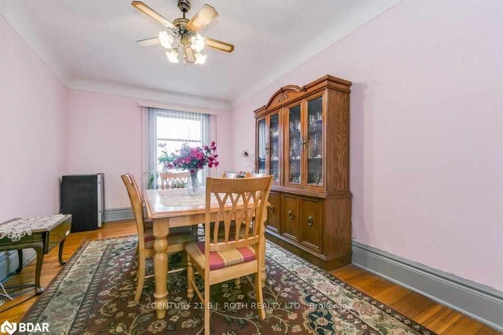 Listing Image 10