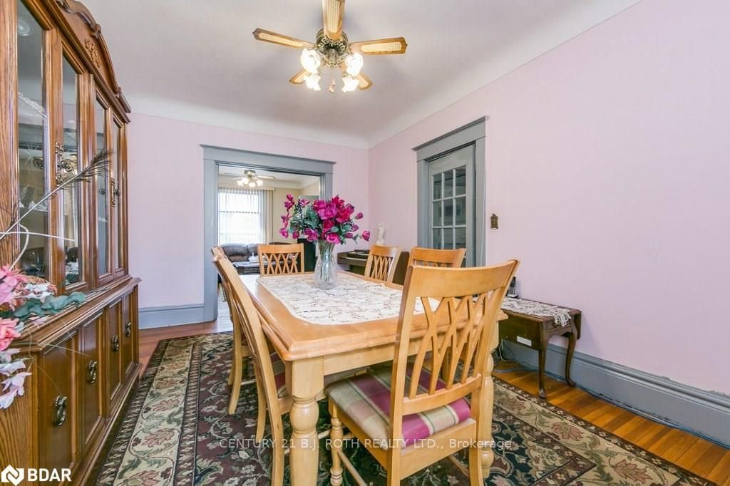 Listing Image 12