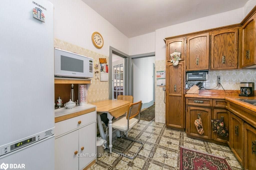 Listing Image 16