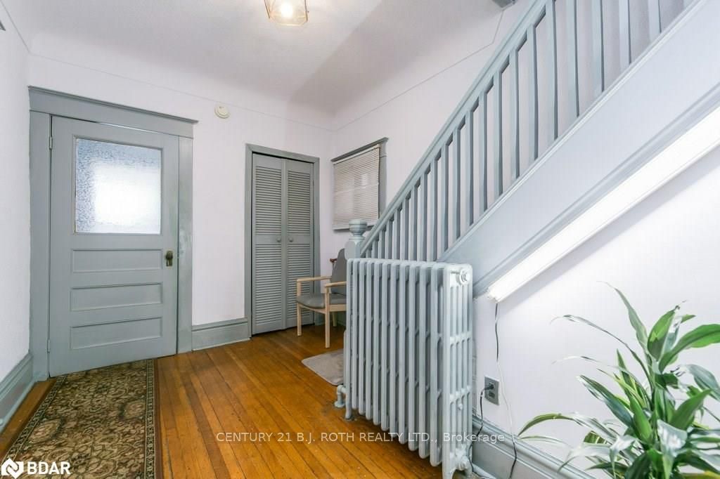 Listing Image 5
