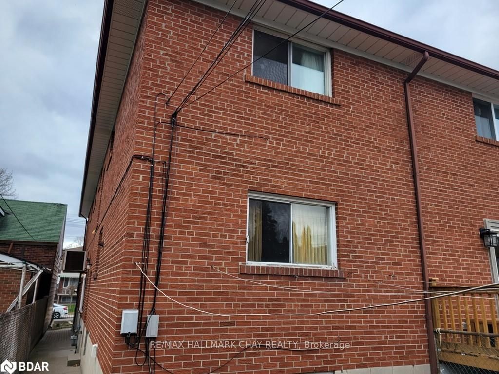 Listing Image 3