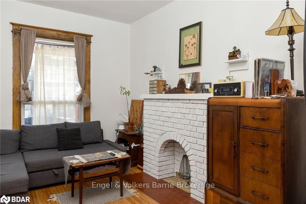 Listing Image 7