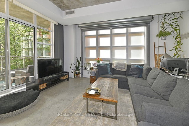 203 - 19 Brant Street