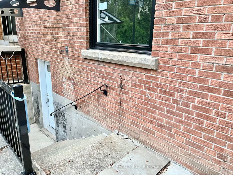 159 Cocksfield Ave, Toronto, M3H 3T4 | Image 3