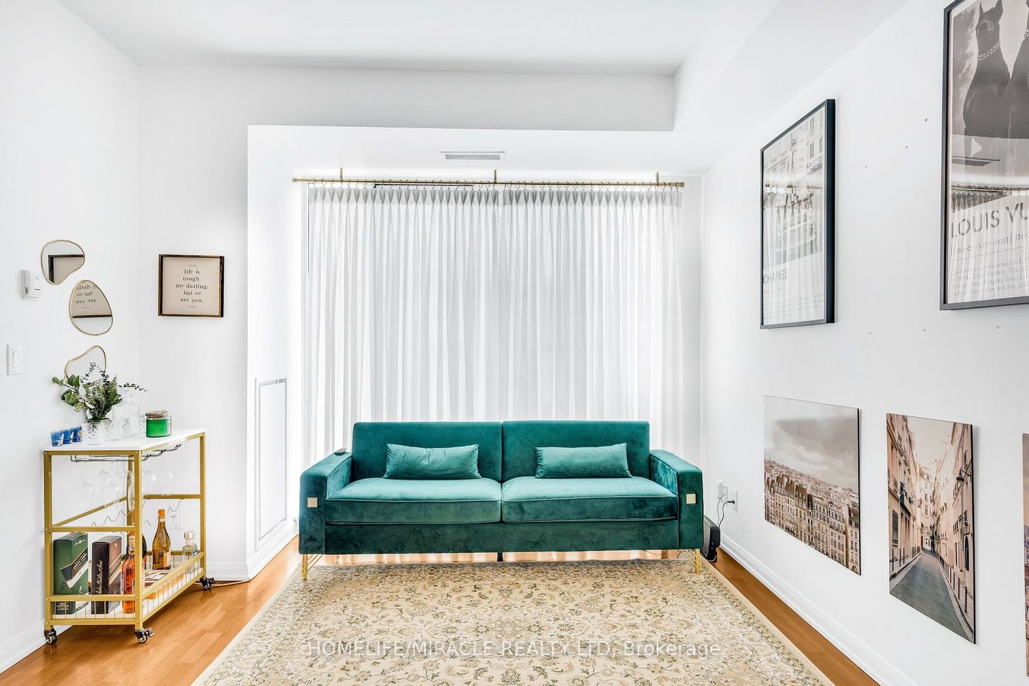 Listing Image 9