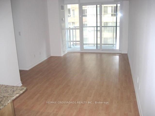 806 - 761 Bay St, Toronto, M5G 2R2 | Image 3