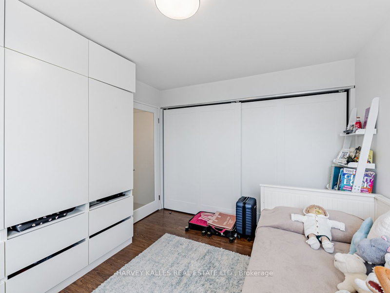 Room1