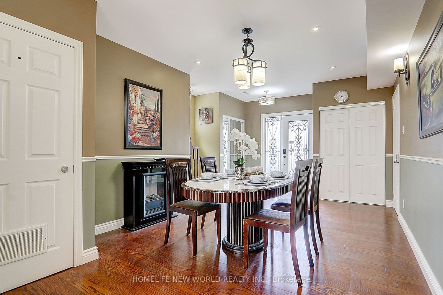 Listing Image 7