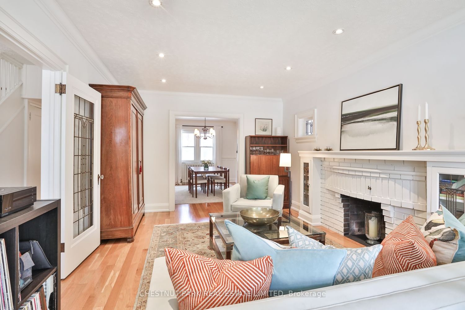 Listing Image 3