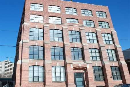 501 - 736 Dundas Street