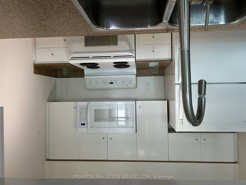 3308 - 397 Front St W, Toronto, M5V 3S1 | Image 3