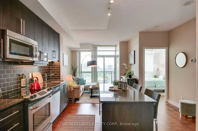 1213 - 1171 Queen Street